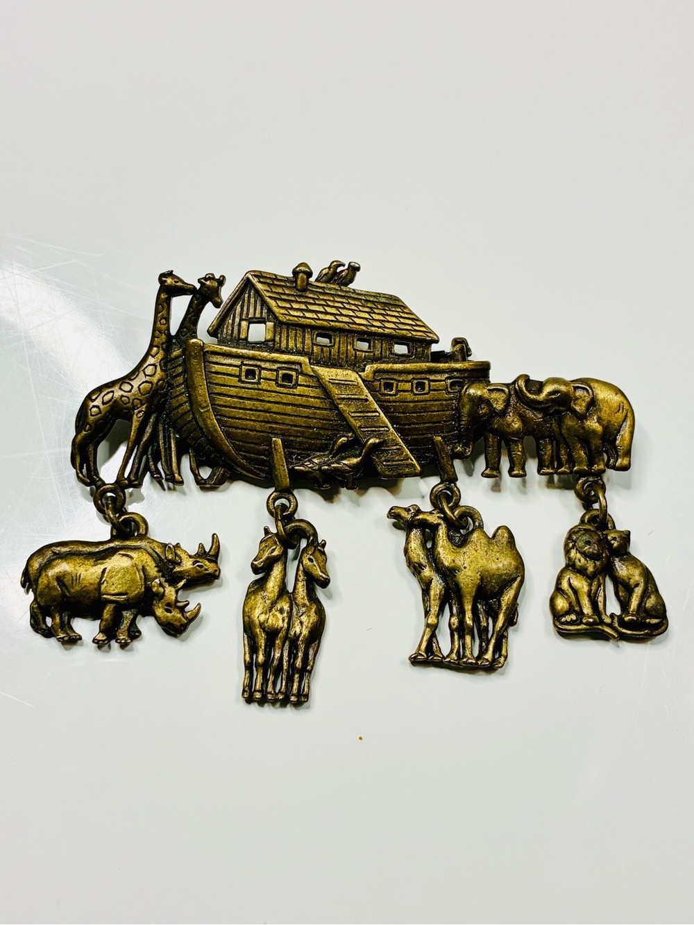 VTG J.J. Noah’s Ark Brass Tone Brooch with Dangling Paired Animal Safari Charms